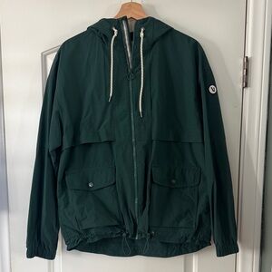 Vuori Dark Green Hooded Windbreaker Women’s Jacket